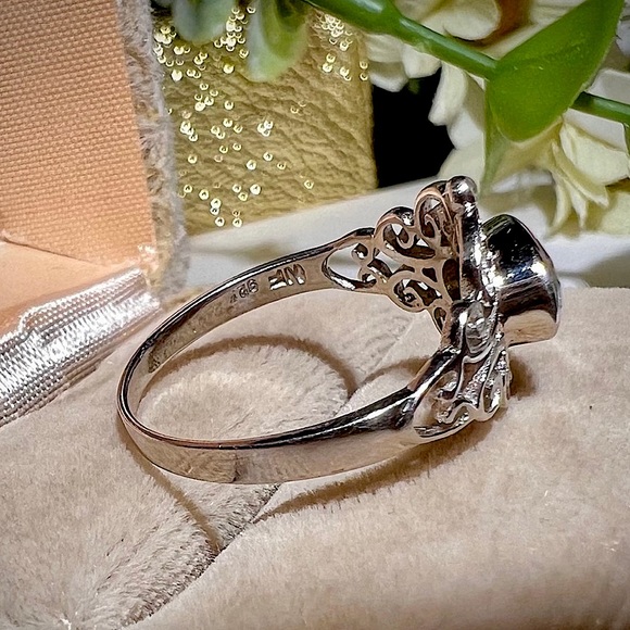 Vintage Filigree Ring with Large White Sapphire Solid 925 Sterling Silver - Picture 8 of 16
